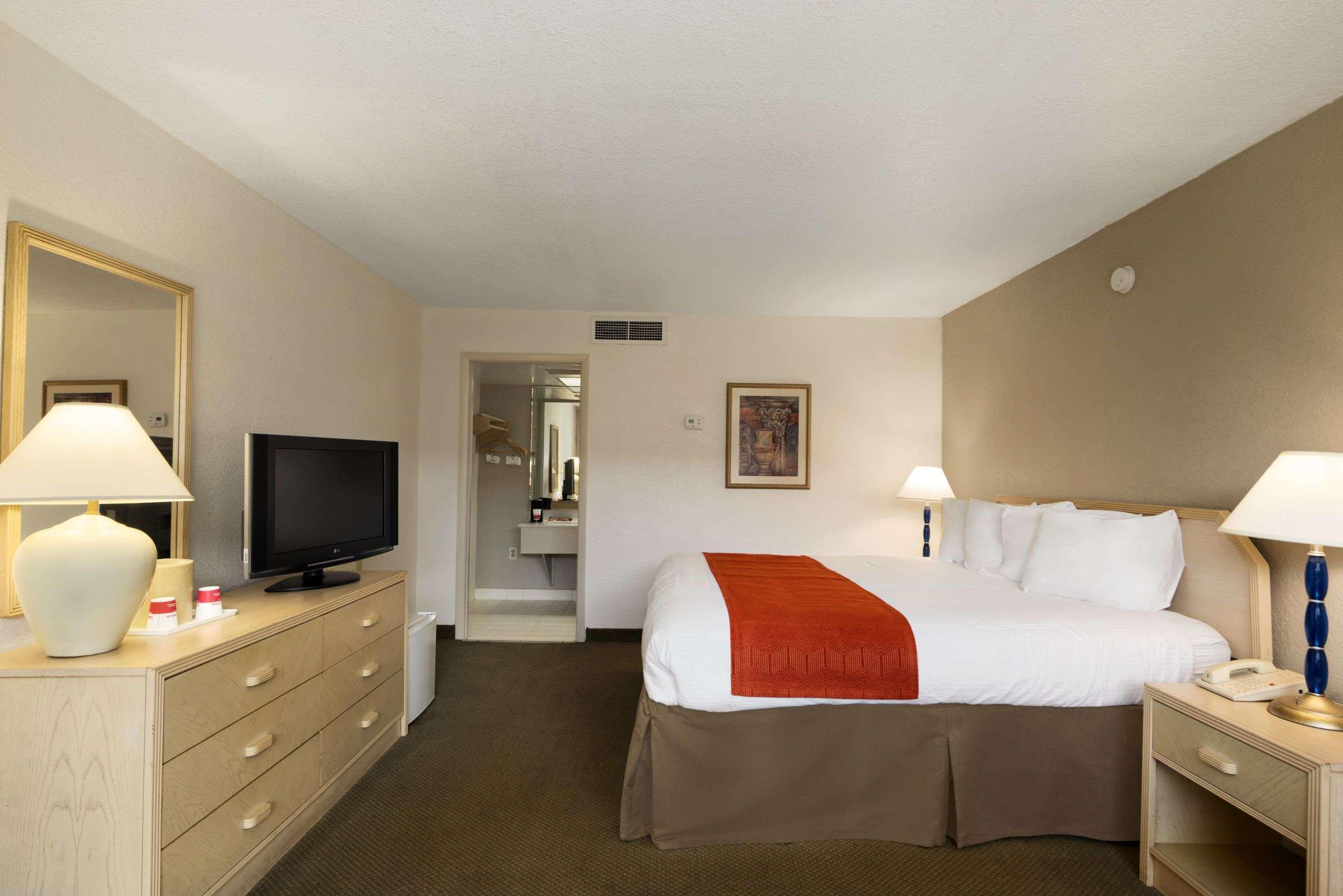 מלון אורלנדו Ramada By Wyndham Kissimmee Gateway מראה חיצוני תמונה